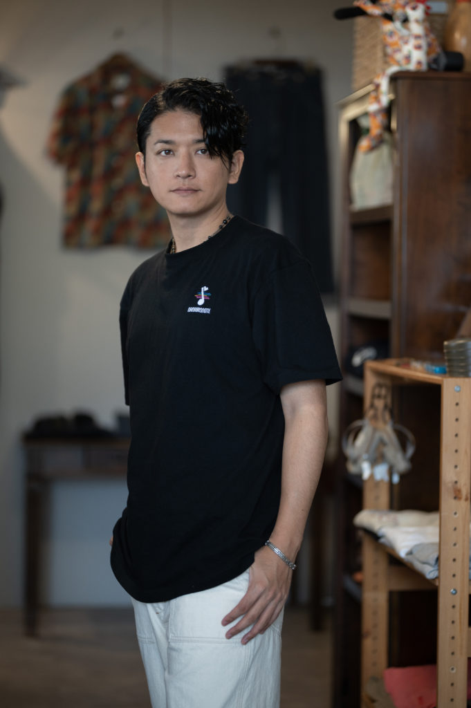 ロゴデザイン刺繍入りTシャツ – Nanaironote Official Web Site
